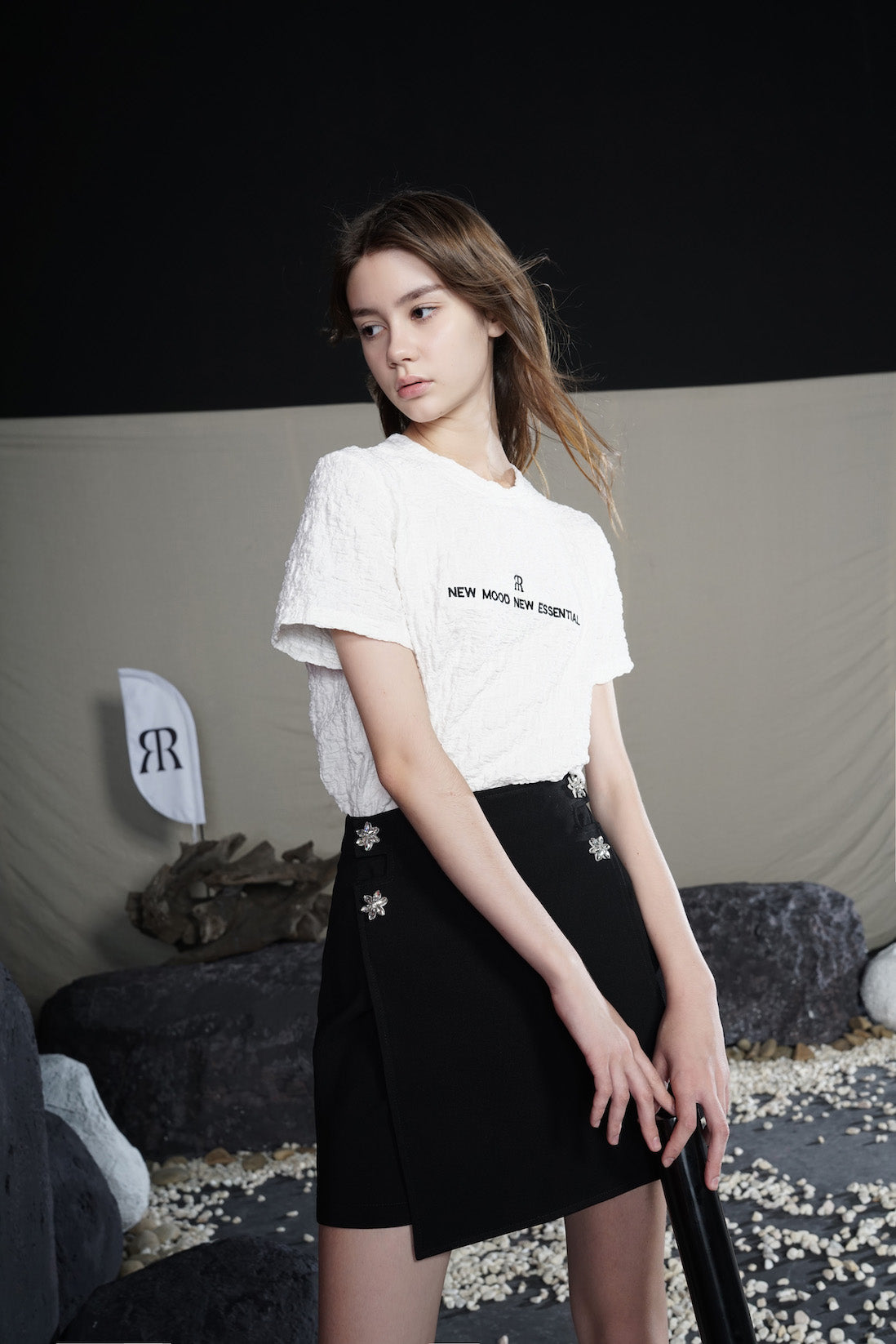 RẬP Vietnam - White Textured Cotton Top