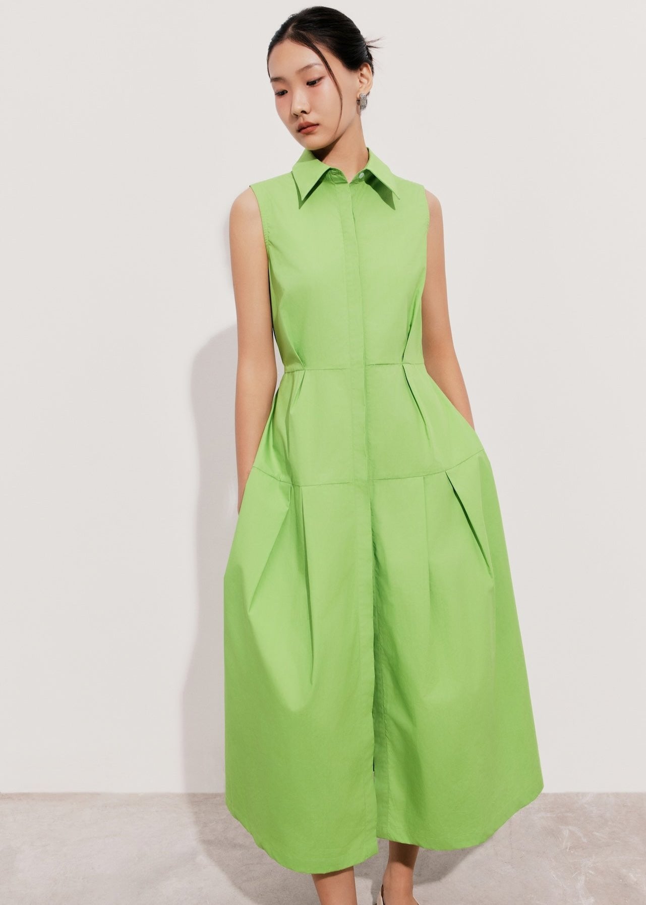 À Tous - Sleeveless Poplin Midi Dress - Collared Summer Dress with Pockets