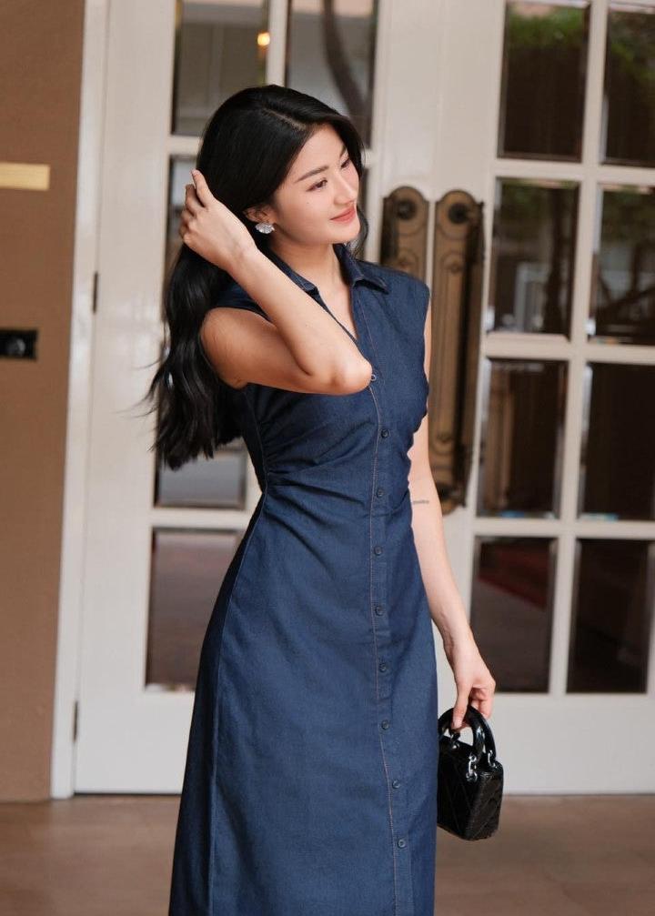 Ceci Cela - Denim Button-Down Midi Dress with Collar