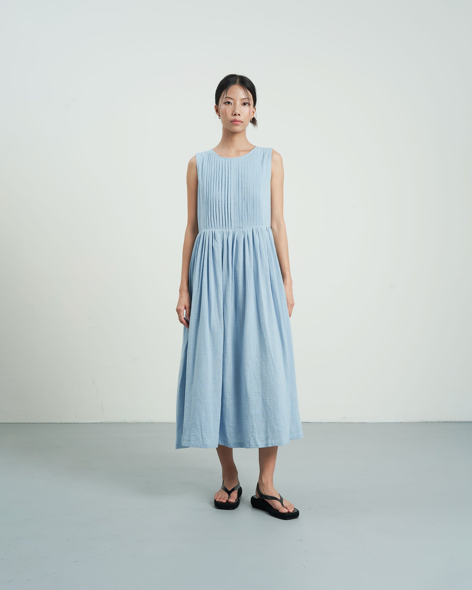 KHAUBYCQ - Light Blue Pleated Linen Bamboo Midi Dress