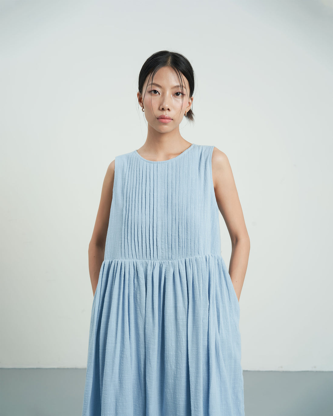 KHAUBYCQ - Light Blue Pleated Linen Bamboo Midi Dress