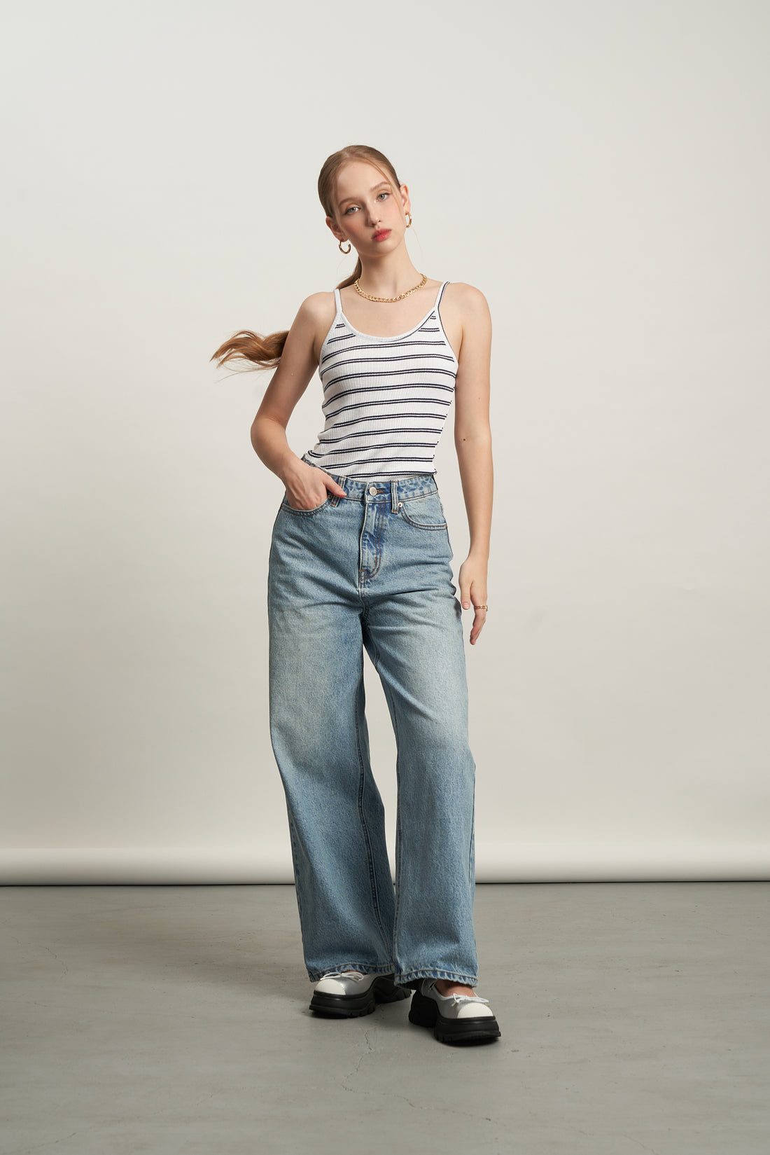 KHAUBYCQ - High-Waisted Wide-Leg Jeans