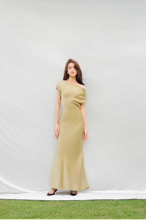 Fig & Tonka - Green Off-Shoulder Silk Maxi Dress - Elegant Evening Summer Dress