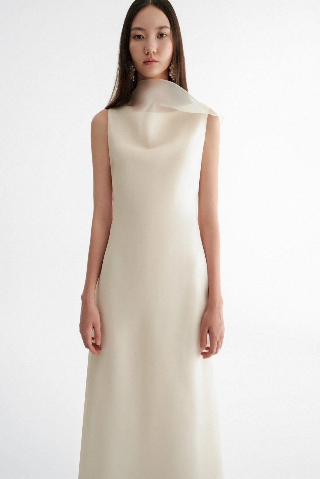 JEUNE - Ethereal Grace Beige Maxi Dress