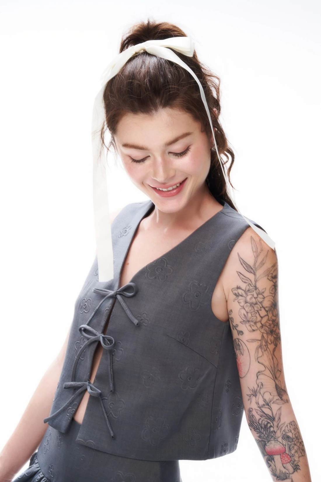 Dottie - Sleeveless Bow-Tie Gilet Top in Gray