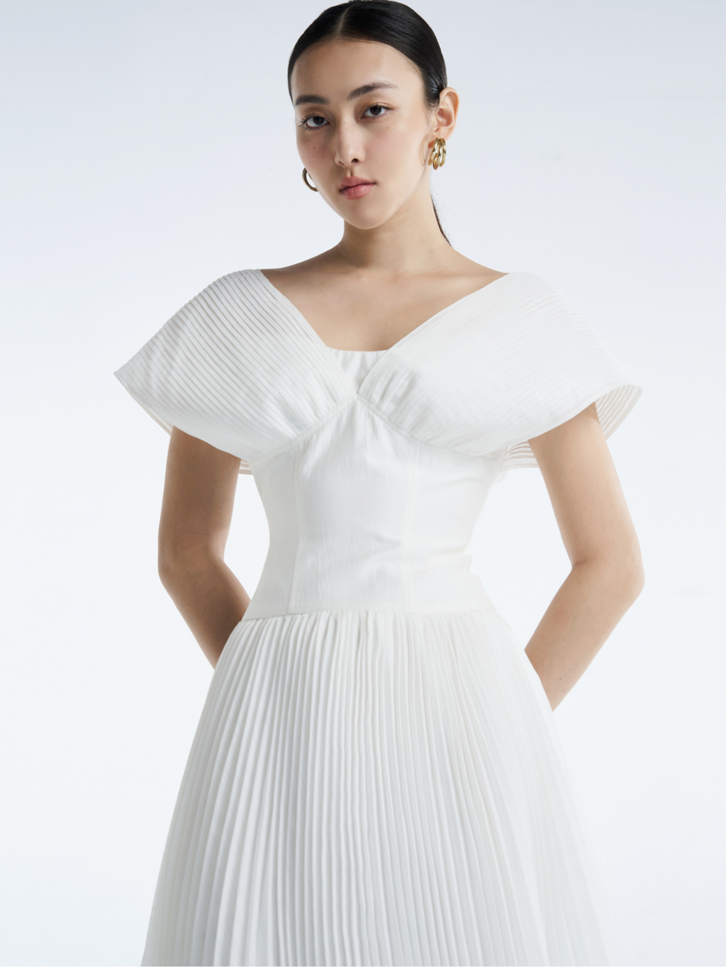 COCOSIN - White Pleated Asymmetrical Hem Midi Dress